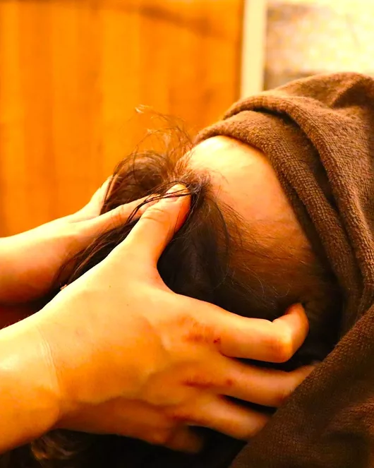 時差ボケによる頭痛や不眠に 炭酸ヘッドスパ 30分